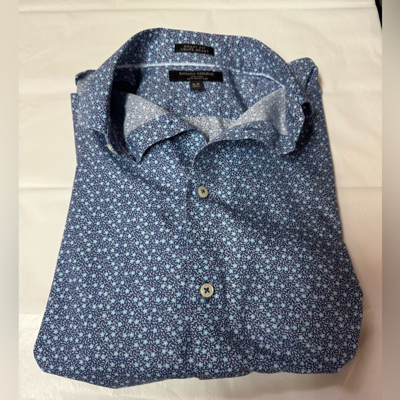 Banana Republic Non iron Floral Long Sleeve Button Down Shirt Size S - Picture 4 of 4